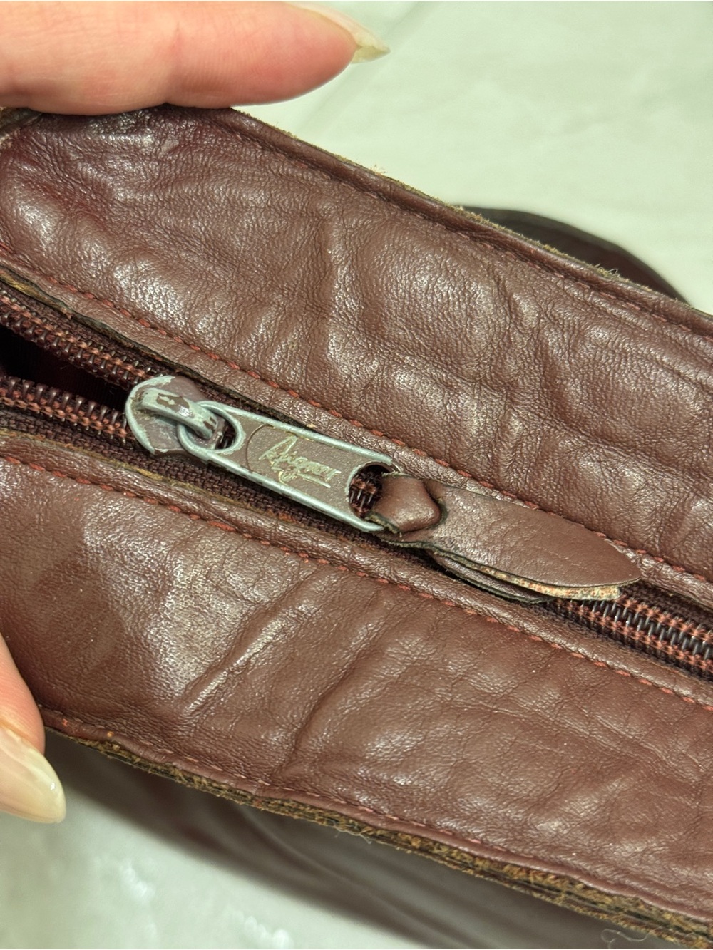 Etienne Aigner Vintage Oxblood Burgundy Shoulder Bag - Picture 9 of 12
